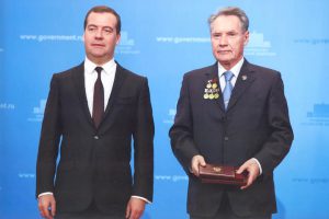 颁发RF在教育领域的政府奖（D.A. Medvedev和B.V. Gusev）