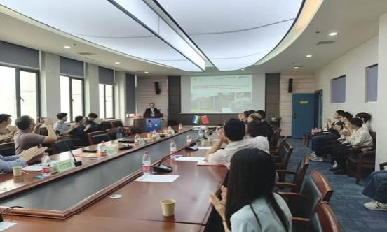 088A67DA3E45F1F4BF33A9C10BD1C787